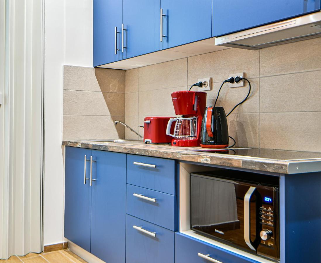 Apartment Cozy Blue By Zain